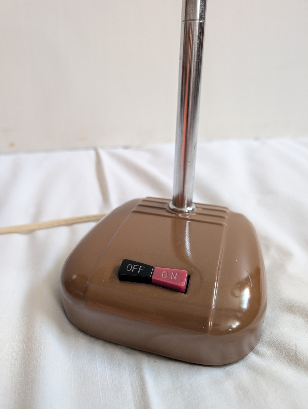 1960's Original - Made In Japan - Brand New (Deadstock) Vintage Brown Desk Lamp - Picture 3 of 12